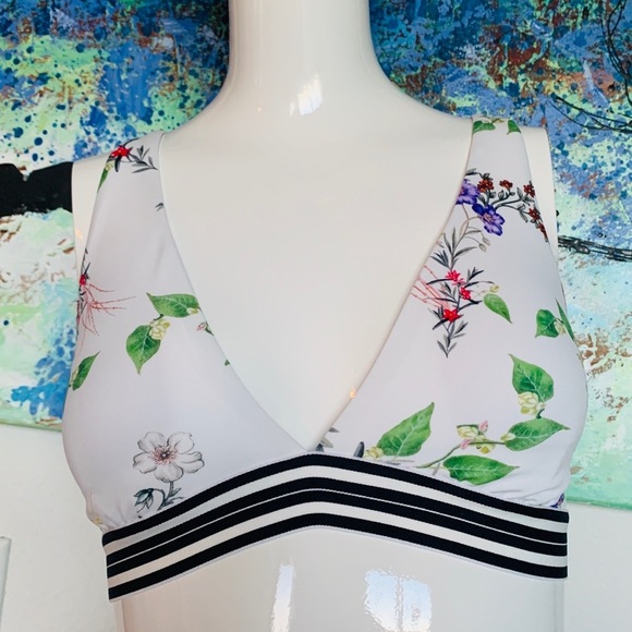 Women’s Athletia bathing suit - Picture 1 of 6